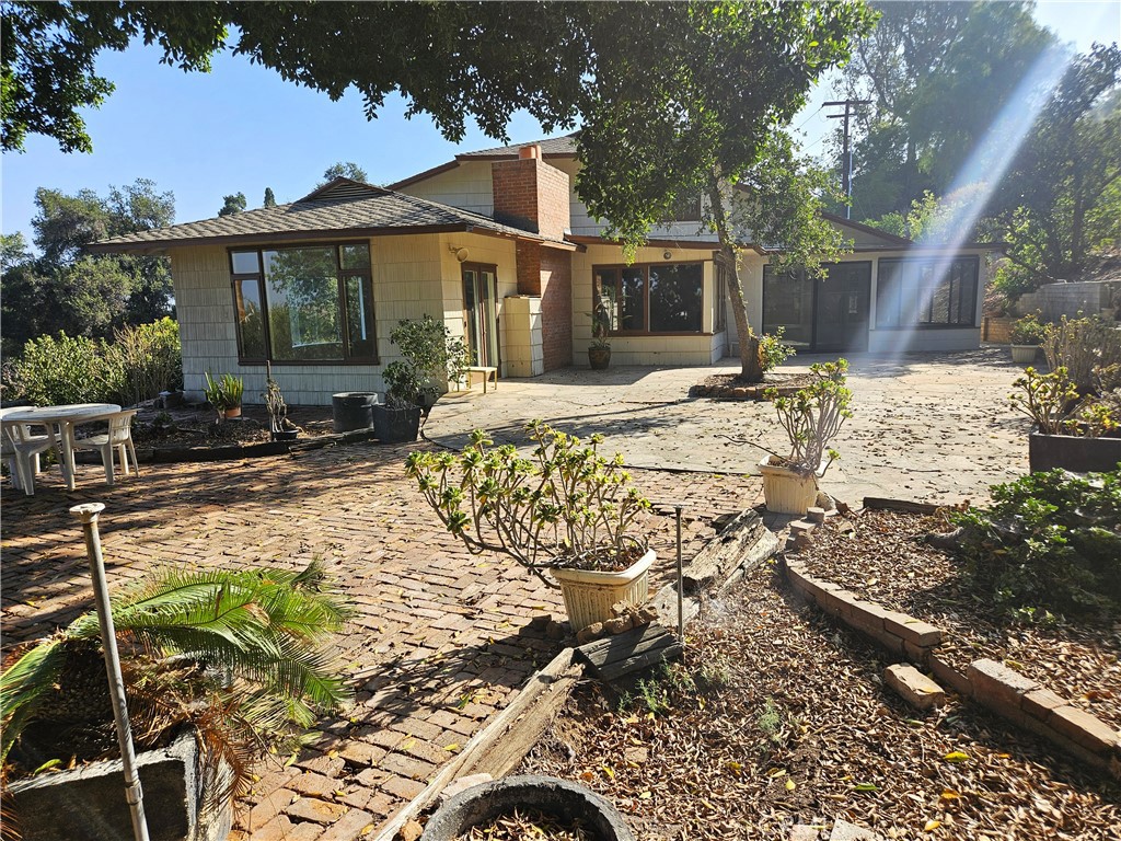 2475 Sunset Drive