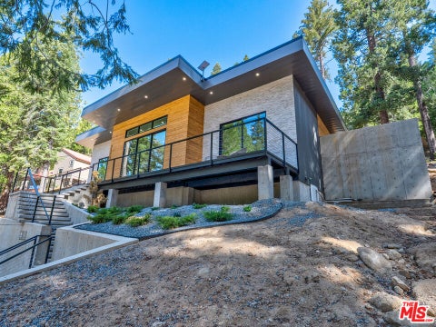 Photo of 7175 Yosemite Park Way, Yosemite National Park, CA 95389 (MLS # 26997137)
