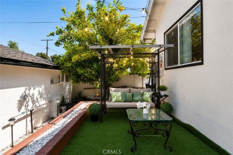 Tiny photo for 6954 Woodlake Avenue, West Hills, CA 91307 (MLS # SR26143047)