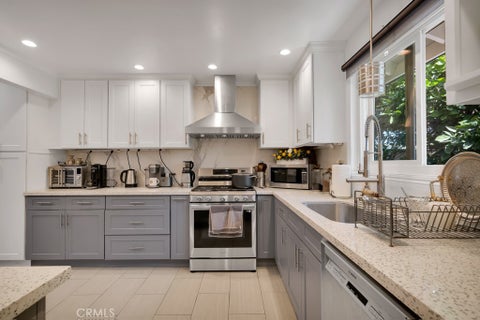 Tiny photo for 6954 Woodlake Avenue, West Hills, CA 91307 (MLS # SR26143047)