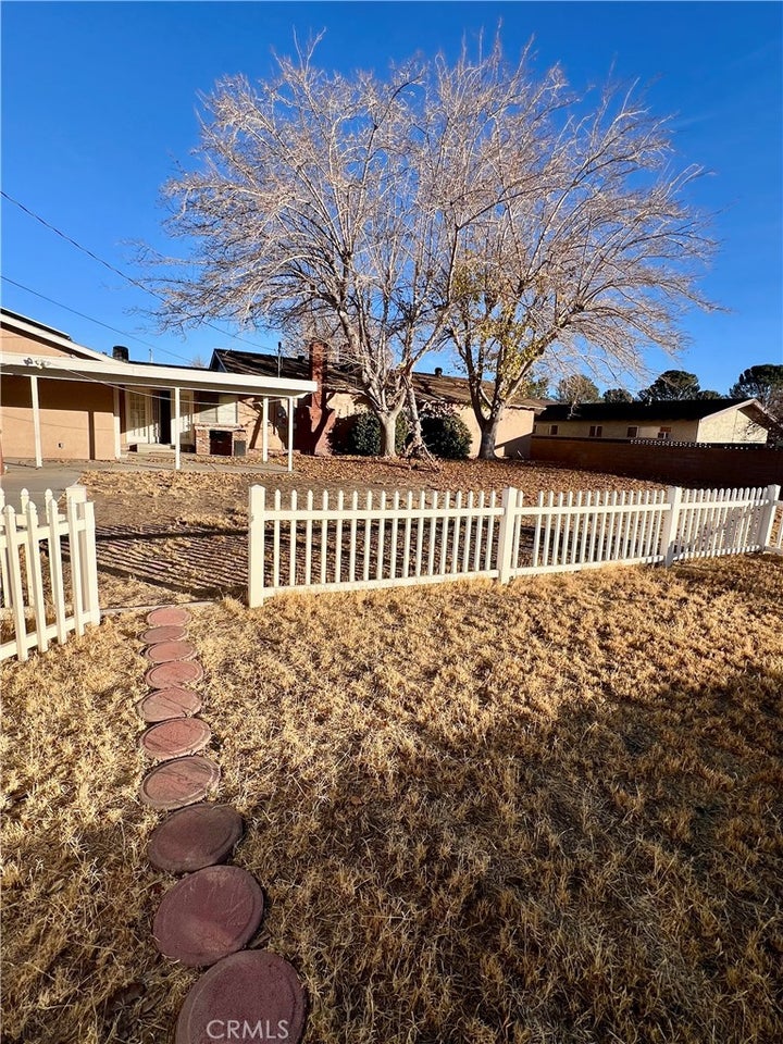 Photo 1 of 14 — 44519 Foxton, Lancaster, CA 93535