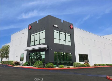 Photo of 3185 Palisades, Corona, CA 92878 (MLS # CV26091699)