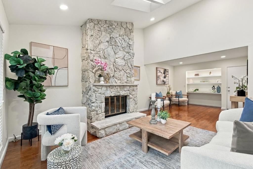 1396 Cherrywood Square