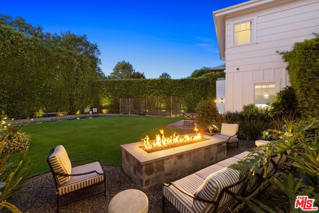 521 Amalfi Drive