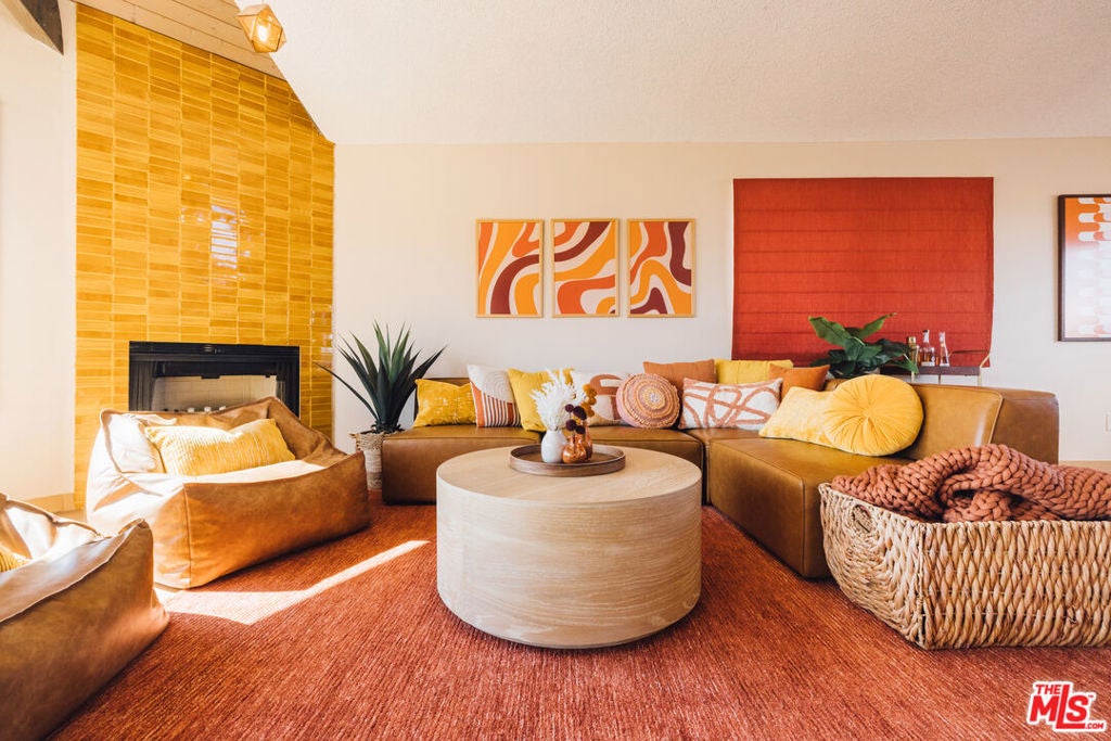 6242 Mandarin Road