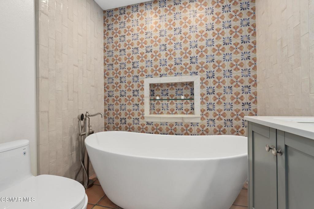 Cal Classics-102 - 1000052 - Residential