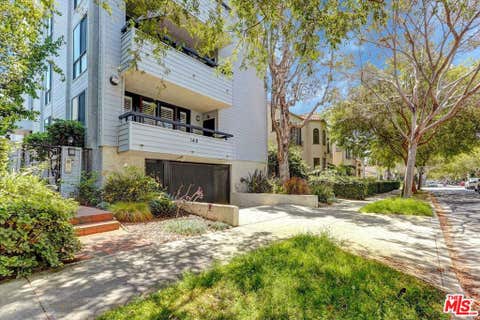 Photo of 148 S Crescent Drive #101, Beverly Hills, CA 90212 (MLS # 26856699)