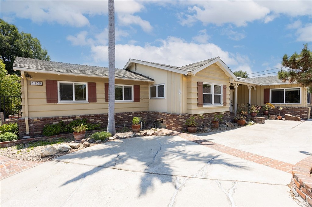 1135 Sheppard Drive