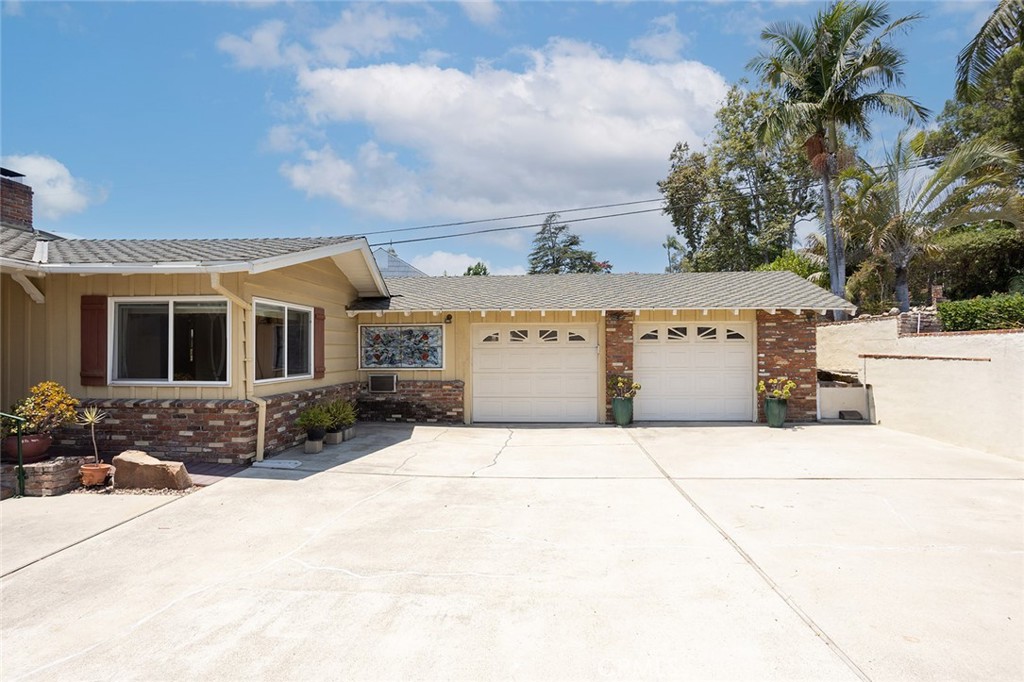 1135 Sheppard Drive
