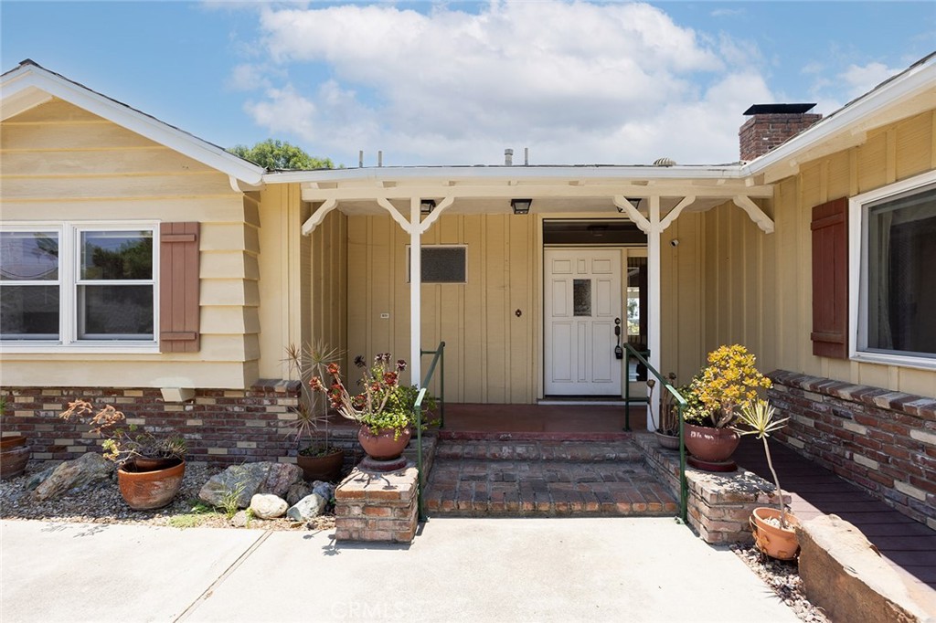 1135 Sheppard Drive