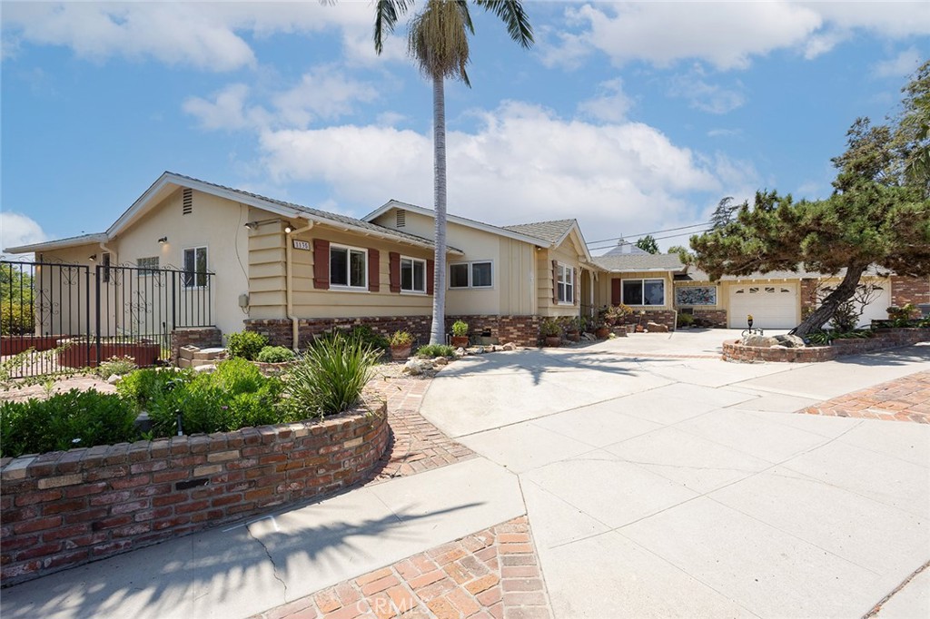 1135 Sheppard Drive