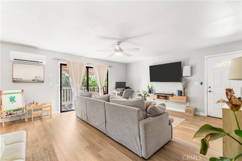 1045 E 3rd Street 4