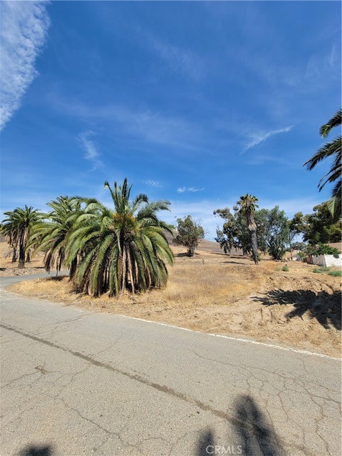 Photo of 0 Shrier, Lake Elsinore, CA 92530 (MLS # IV26210013)