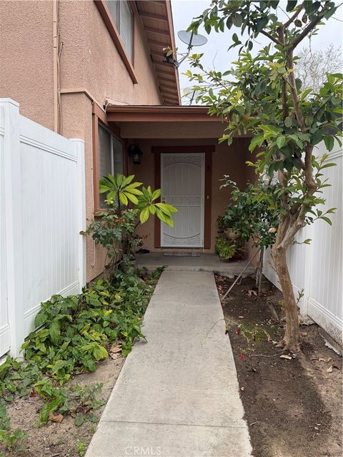 1307 Via Santiago B Corona CA 92882