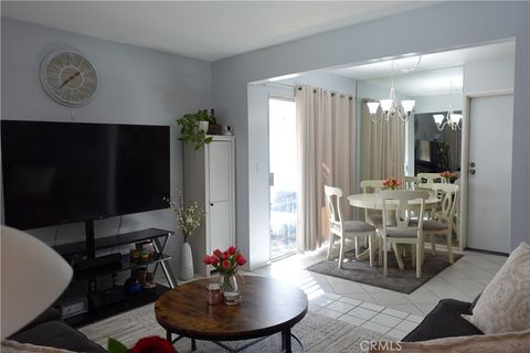 Photo of 1307 Via Santiago #B, Corona, CA 92882 (MLS # PW26045035)