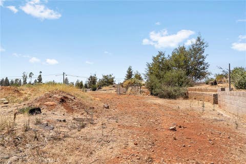 Photo of 1001 Fairview Drive, Paradise, CA 95969 (MLS # OR26175186)