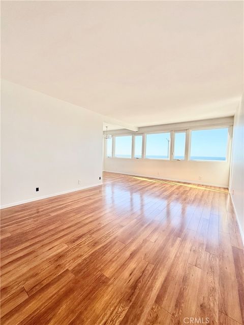 Tiny photo for 1710 Esplanade #D, Redondo Beach, CA 90277 (MLS # SB25245318)