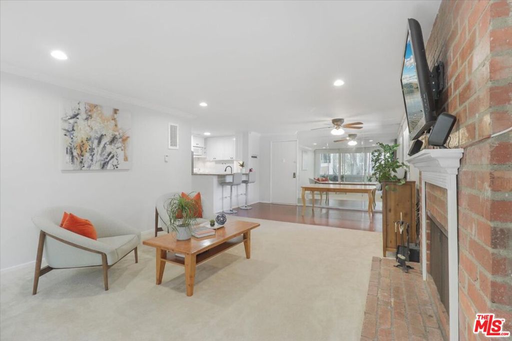 6305 Green Valley Circle 203
