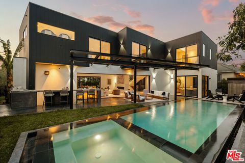 Photo of 5988 W 76th Street, Los Angeles, CA 90045 (MLS # 25541717)