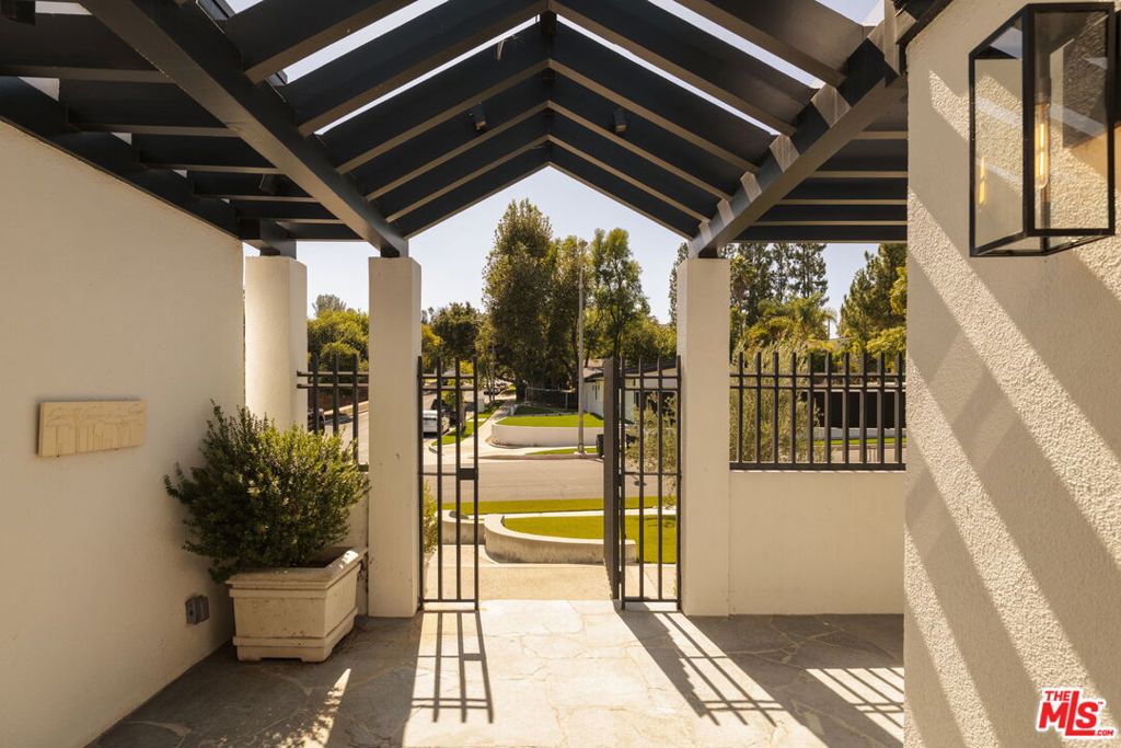 18623 Palomino Drive