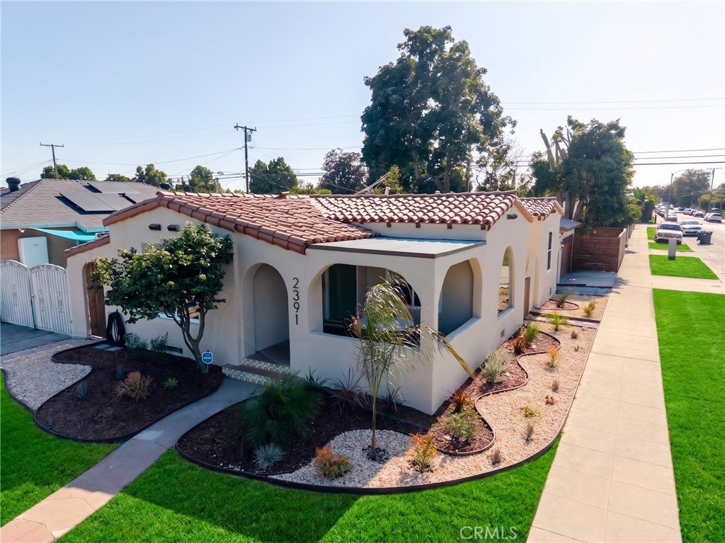 2391 Fashion Ave