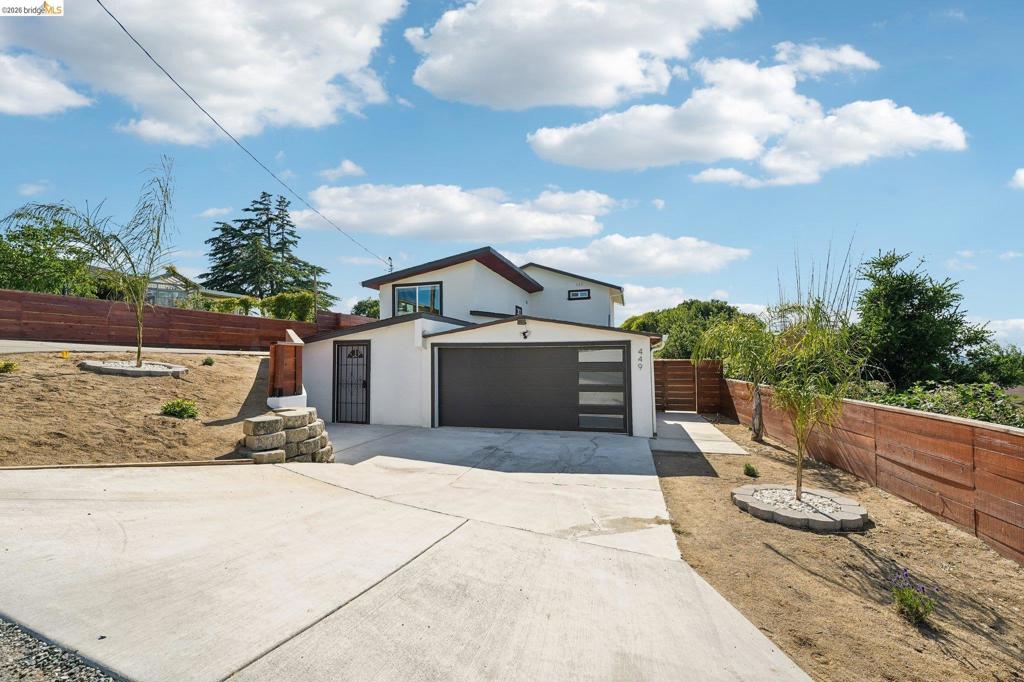 449 GILCREST