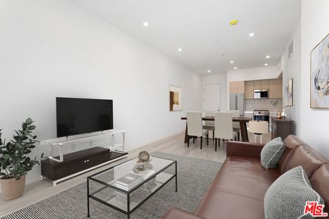 Photo of 1650 Sawtelle Boulevard #204, Los Angeles, CA 90025 (MLS # 26700063)