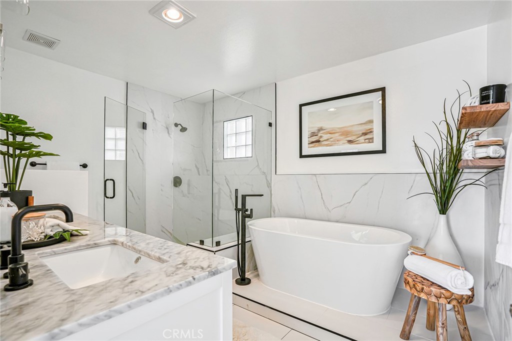 4216 Highland Avenue B