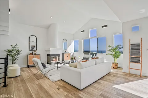 4216 Highland Avenue Unit B, Manhattan Beach, CA 90266 - MLS#: SB25135159