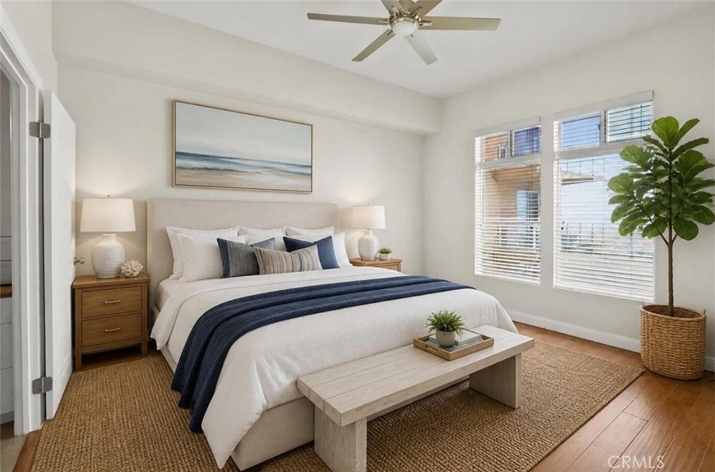 Photo of 488 E Ocean Boulevard #1210, Long Beach, CA 90802 (MLS # DW26105408)