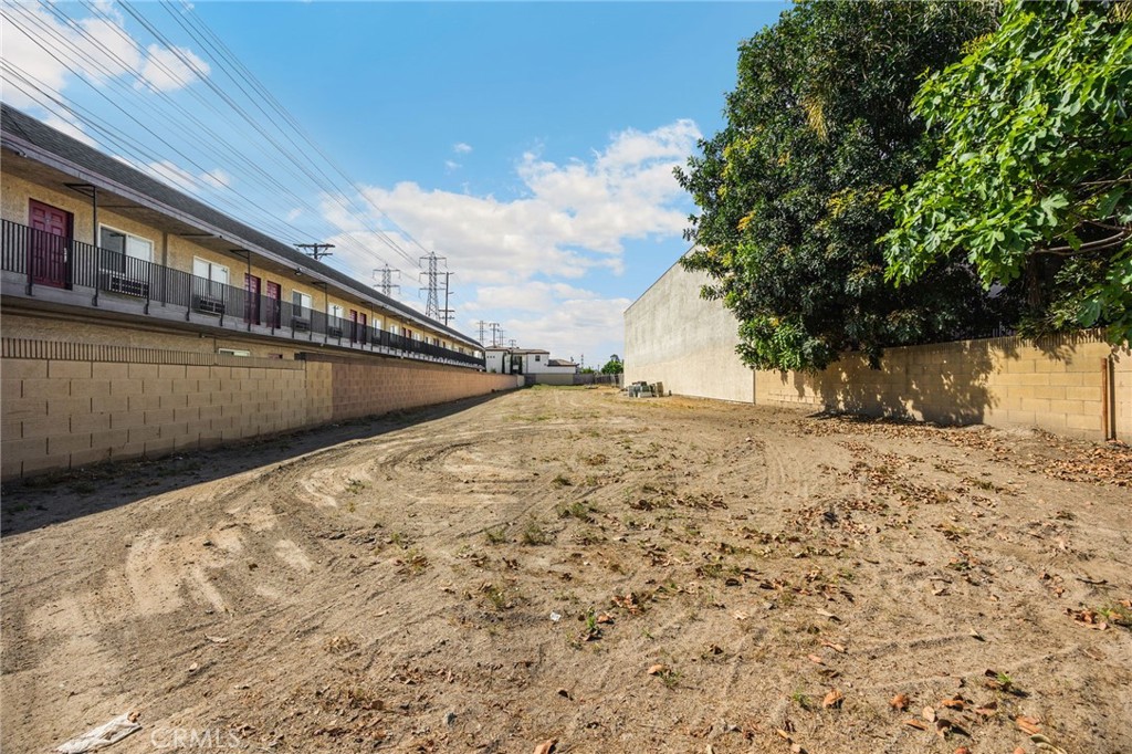 8826 Artesia