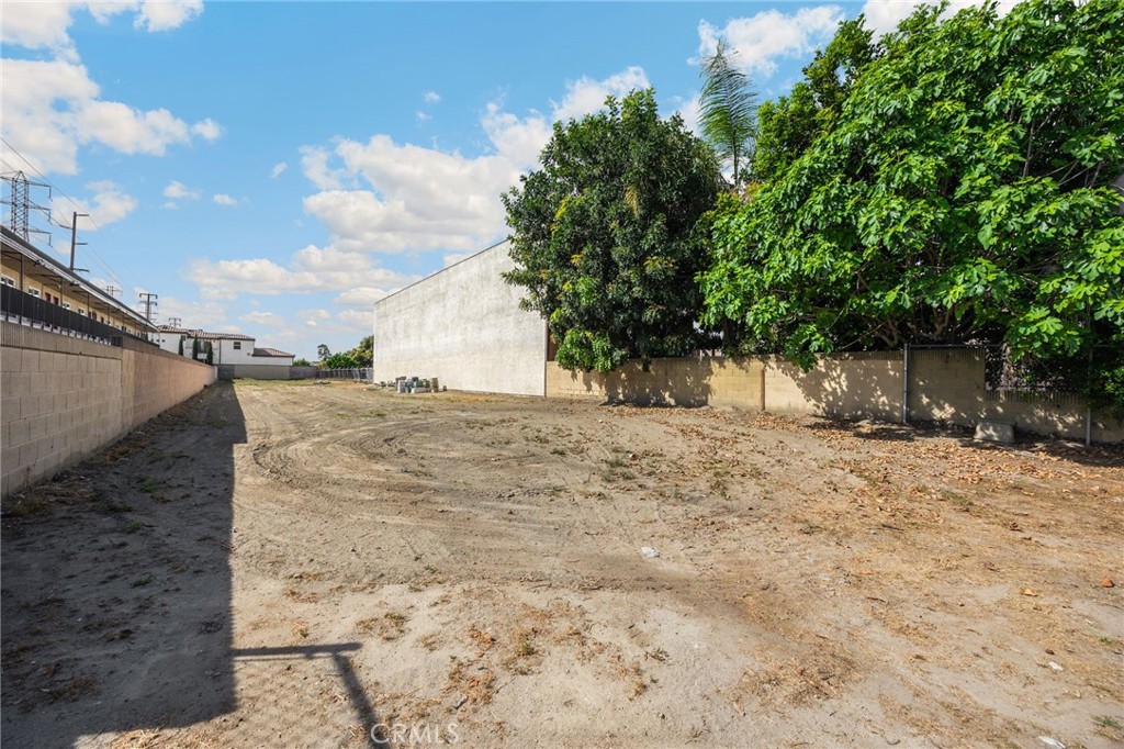 8826 Artesia