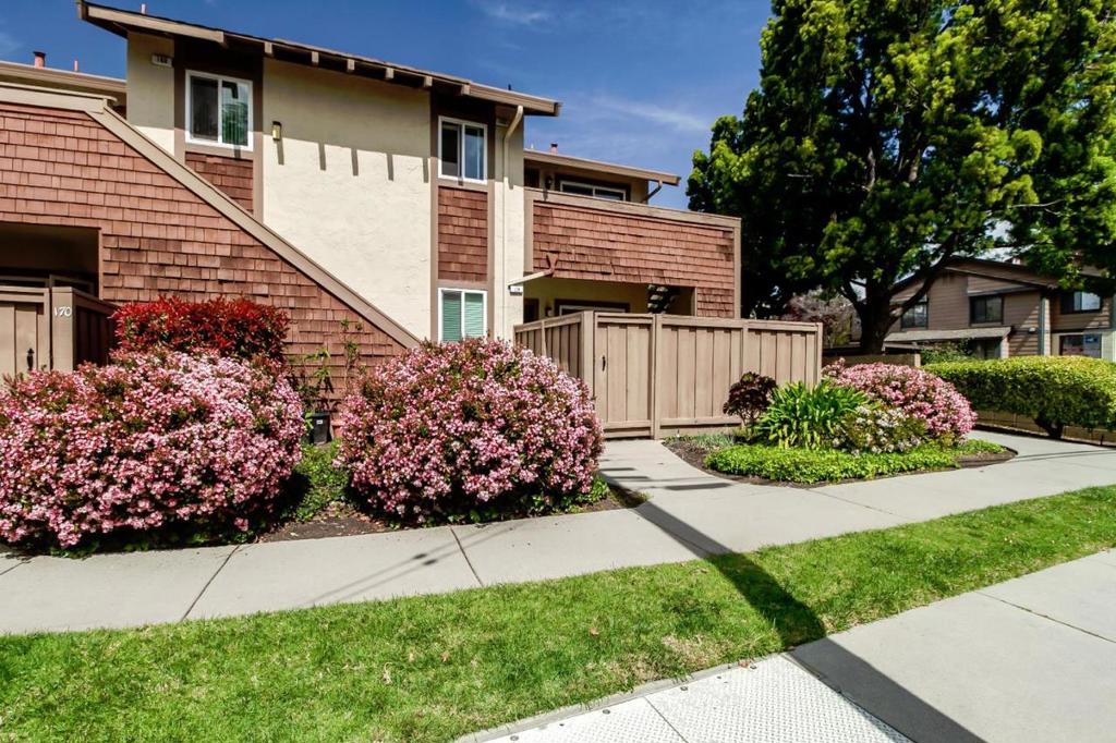 172 Hackamore Lane