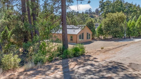 Photo of 5594 Red Ibis Court, Mariposa, CA 95338 (MLS # FR26172675)