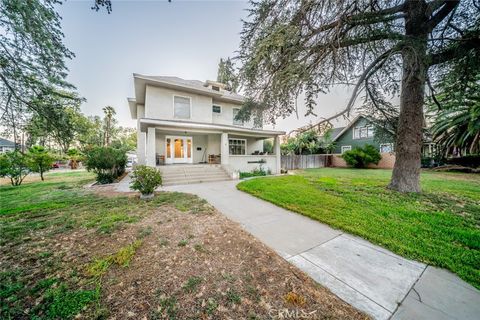 Photo of 3987 4th Street, Riverside, CA 92501 (MLS # CV25188076) Photo of 3987 4th Street, Riverside, CA 92501 (MLS # CV25188076)