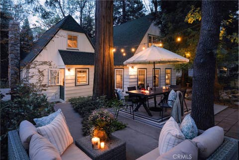 Photo of 202 Maple Drive Dr, Lake Arrowhead, CA 92352 (MLS # IG26106862)