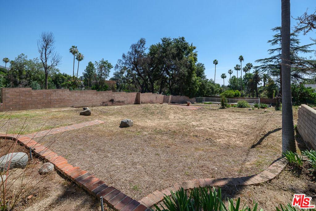 1212 E Palm Street