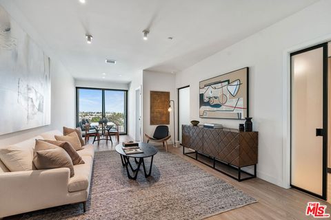 Photo of 3688 Overland Avenue #306, Los Angeles, CA 90034 (MLS # 26828987)