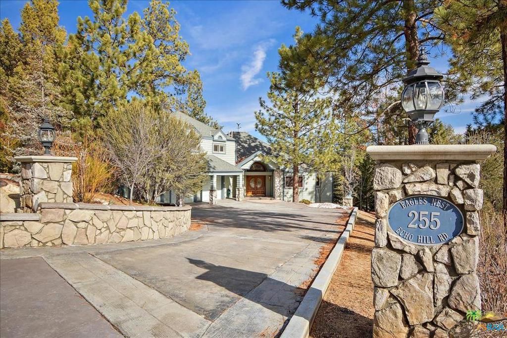 listing image 130725883381655598707
