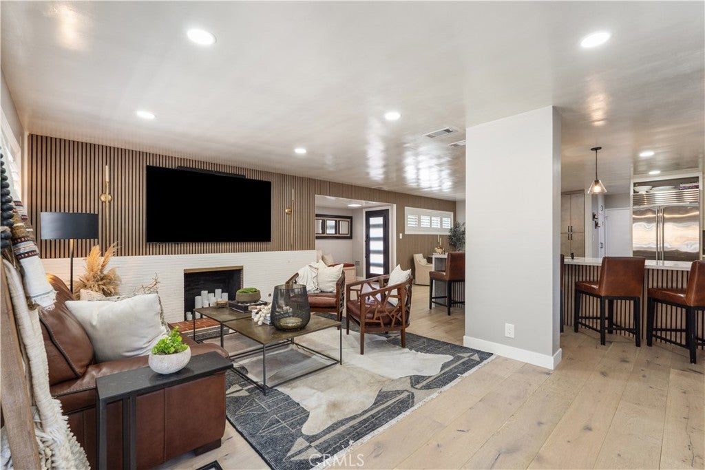1611 N Greenbrier
