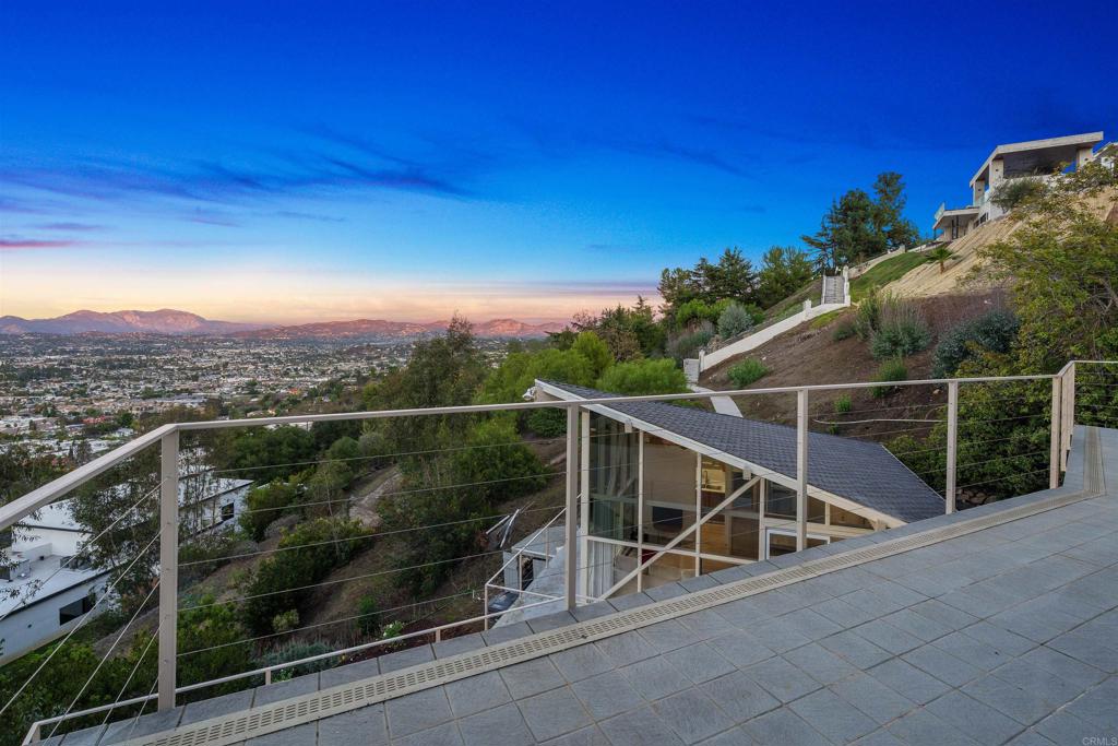 10595 Russell Road
