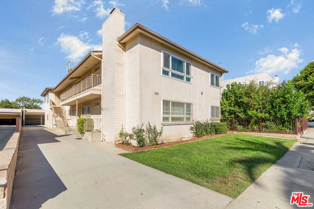 515 S Grevillea Avenue