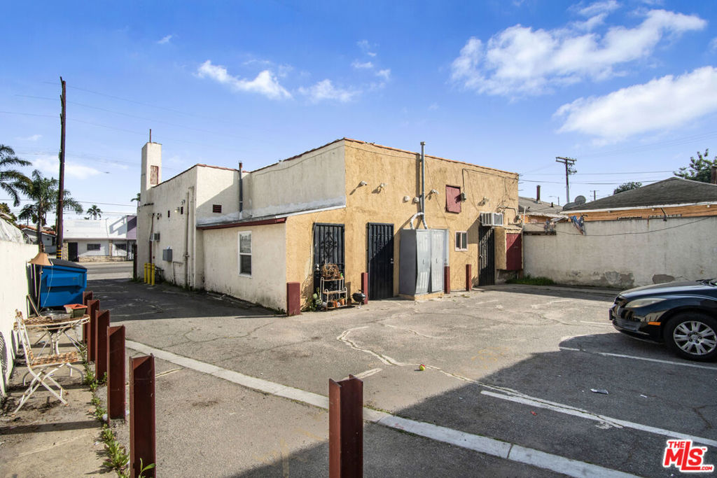 9321 S Western Avenue