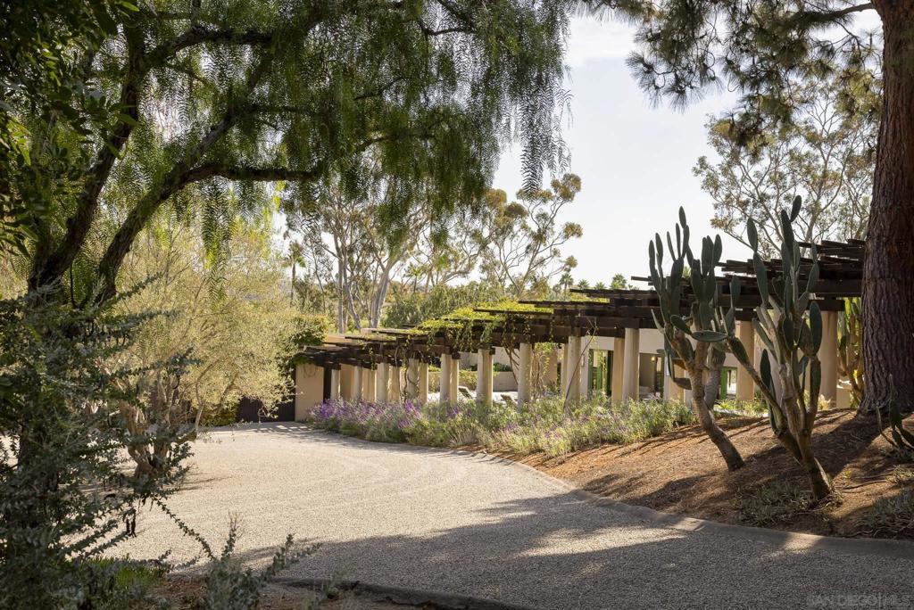 Rancho Santa Fe - Residential