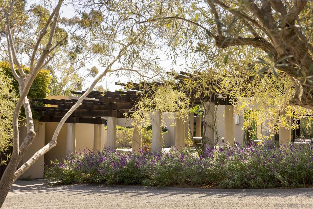Rancho Santa Fe - Residential