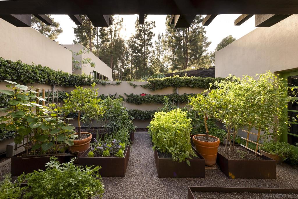 Rancho Santa Fe - Residential