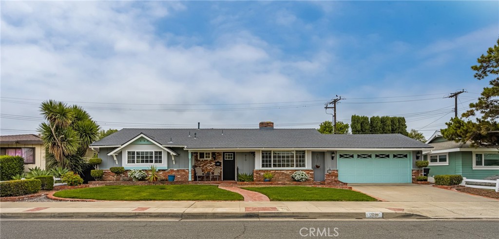 Upgraded 3-Bed, 2-Bath single story home on Quiet Cul-de-Sac street in Prime Orange Location
This beautifully updated single-level home features 3 bedrooms, 2 bathrooms, and an open floor plan with luxury vinyl plank flooring, recessed lighting, ceiling fans, and dual-pane windows. Enjoy a spacious living room with a charming brick fireplace and picture window.
The remodeled family-style kitchen includes an island, soft-close all-wood cabinets, garden window, space-saver pantry, and newer stainless steel appliances—including a 5-burner cooktop and the cozy dual fireplace. Both bathrooms have been stylishly upgraded.
Recent upgrades include a newer roof, plumbing, electrical panel, central air & heat, water heater, and fresh paint throughout.
The gorgeous backyard boasts a prolific orange tree and plenty of play or entertaining areas. The home is ideally located near Old Towne Orange, Chapman University, shops, restaurants, freeways, and hospitals.
Don’t miss this move-in-ready gem in a highly desirable neighborhood!
