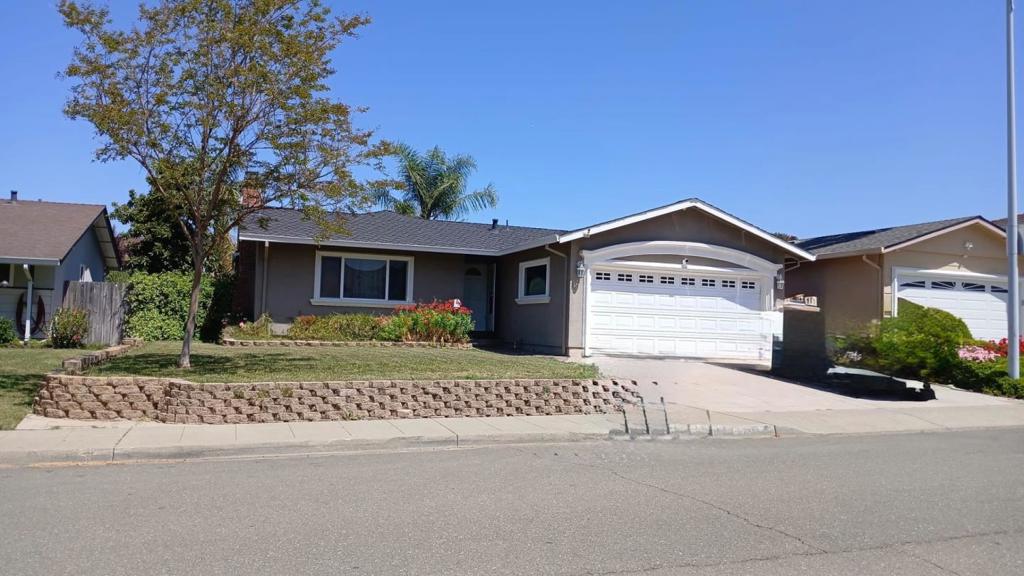 Beautifully Updated Single-Story 3BR/2BA Home in Prime Milpitas Neighborhood. Welcome to this charming and recently remodeled single-story home located in one of Milpitas most sought-after neighborhoods. This 3-bedroom, 2-bathroom home offers a spacious and functional layout with a separate living room and family room ideal for comfortable living and entertaining.Recently updated with fresh interior paint and new laminate flooring throughout. Property Features: Double-pane windows for energy efficiency and noise reduction Light-filled living spaces and a practical single-level floor plan Prime Location: Walking distance to Sinnott Park, Murphy Park, and local shopping centers Short drive to Great Mall, Target, Lucky, Seafood City. Easy access to major freeways 680,880 and 237 and major retail centers, and dining options.