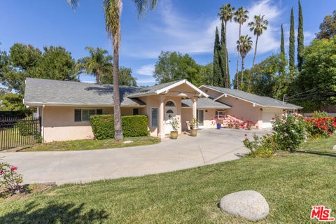 Photo of 19717 Wells Drive, Los Angeles, CA 91364 (MLS # 26844995)