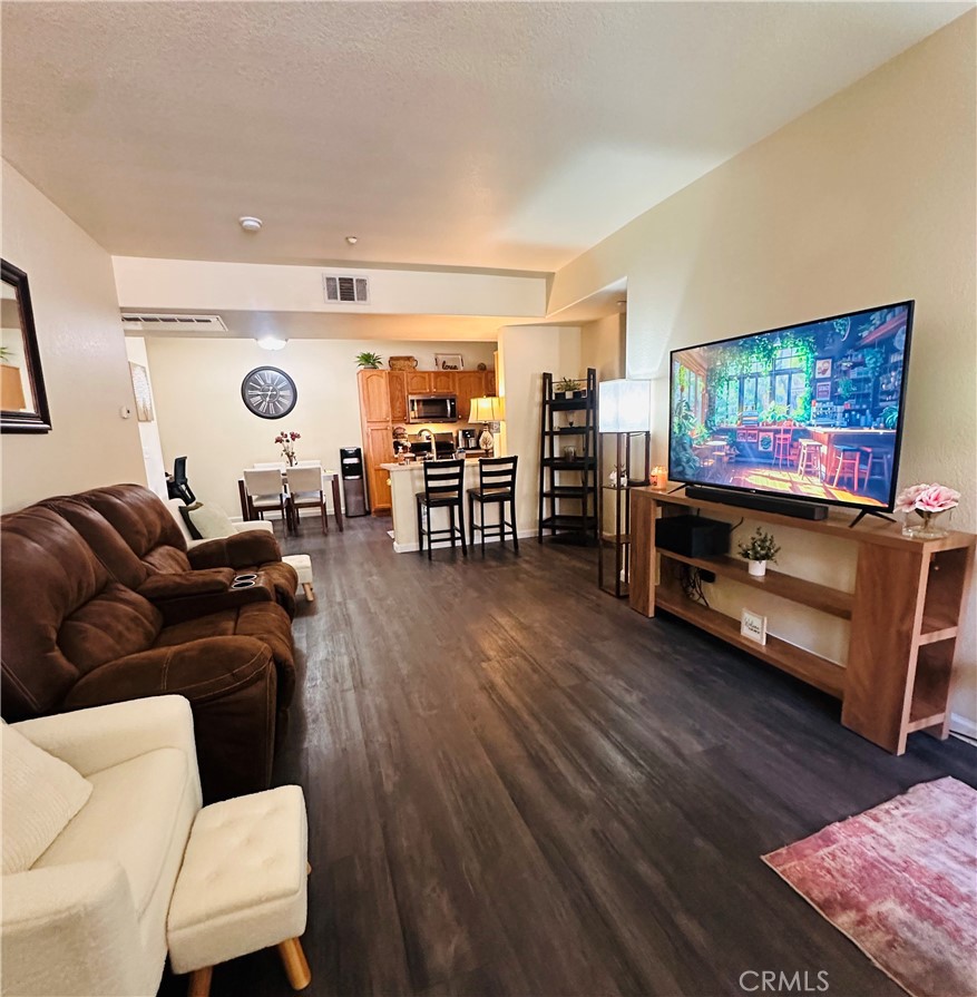 41410 Juniper Street 1121